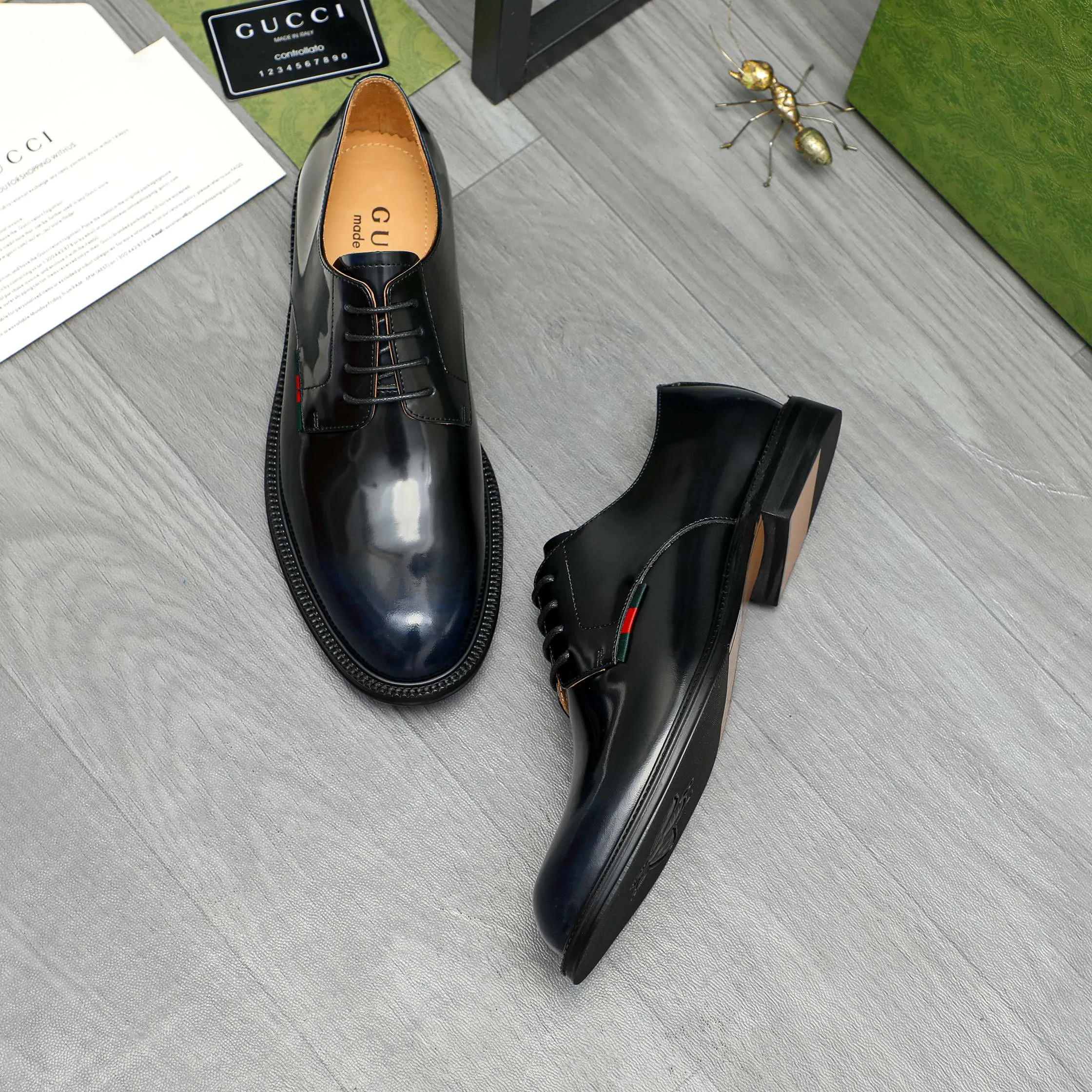 Men's shoes 💰500 Product trademark: GUCCI "Gucci" business lace-up leather shoes Regular size: 38-44 (45.46 custom-made, non-returnable) Product materials: Selected color-brushed cowhide upper, cowhide lining, original rubber outsole